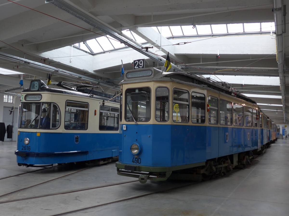 (162'825) - MVG-Tram - Nr. 490 - am 28. Juni 2015 in M�nchen, MVG-Museum