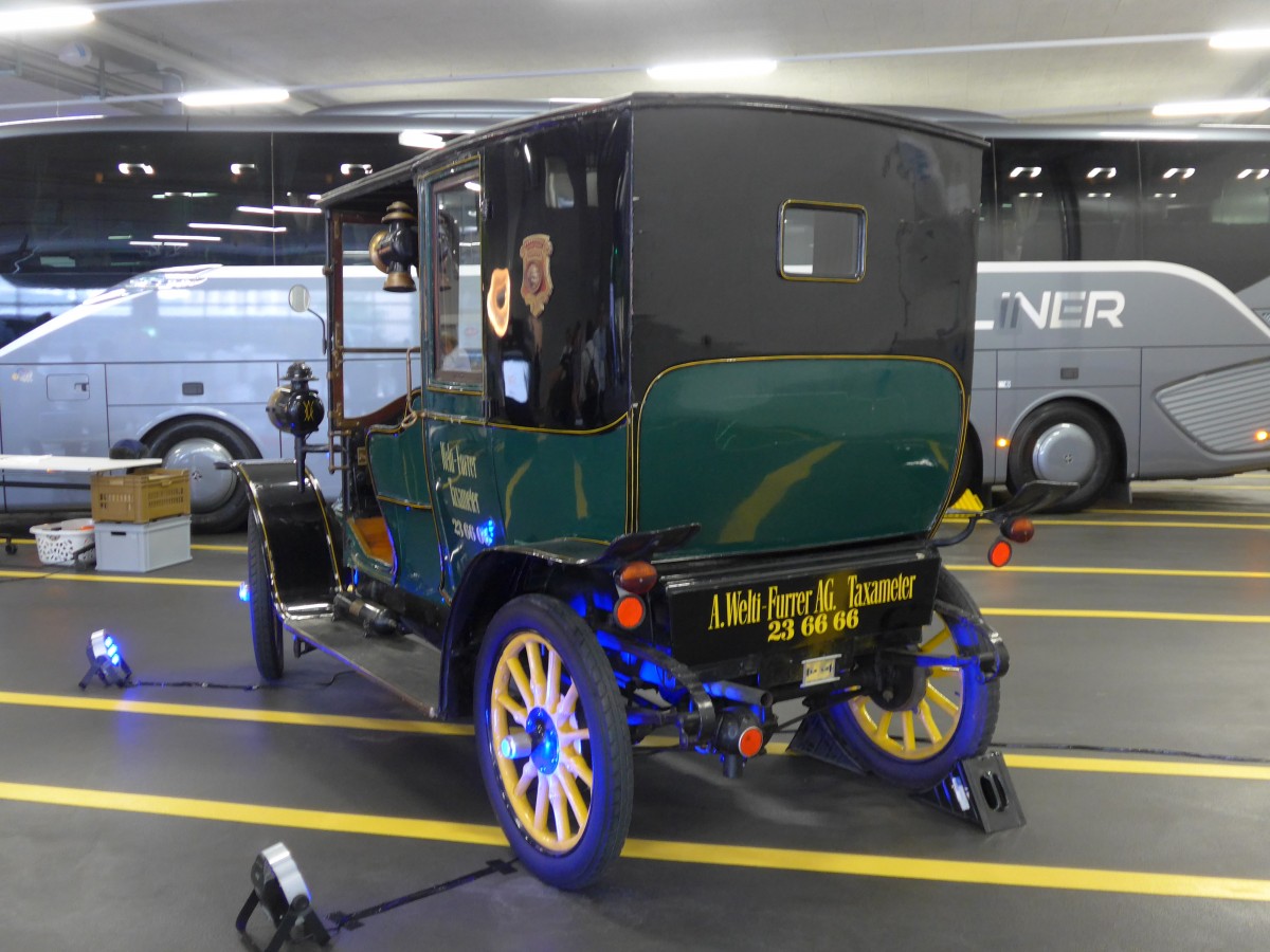 (163'426) - Welti-Furrer Taxi - Jahrgang 1909 - Renault am 15. August 2015 in Bassersdorf, Buszentrum Glattal