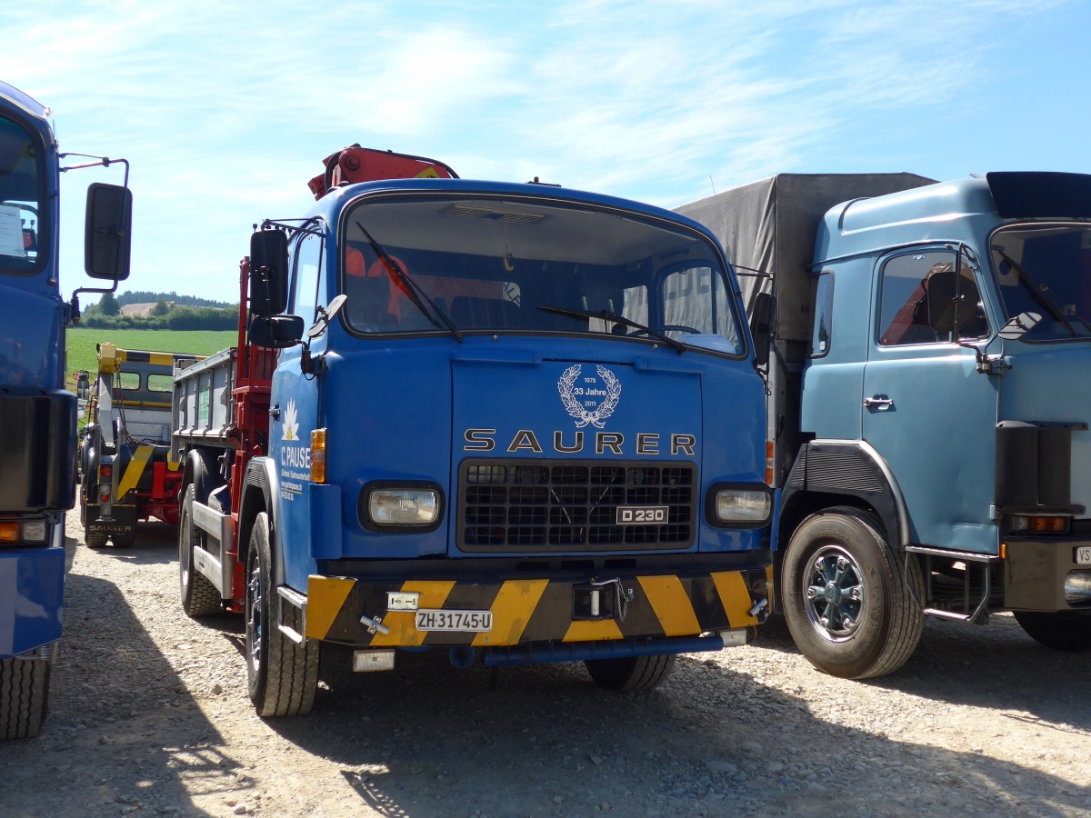 (164'180) - Pause, Horgen - ZH 31'745 U - Saurer am 29. August 2015 in Oberkirch, CAMPUS Sursee
