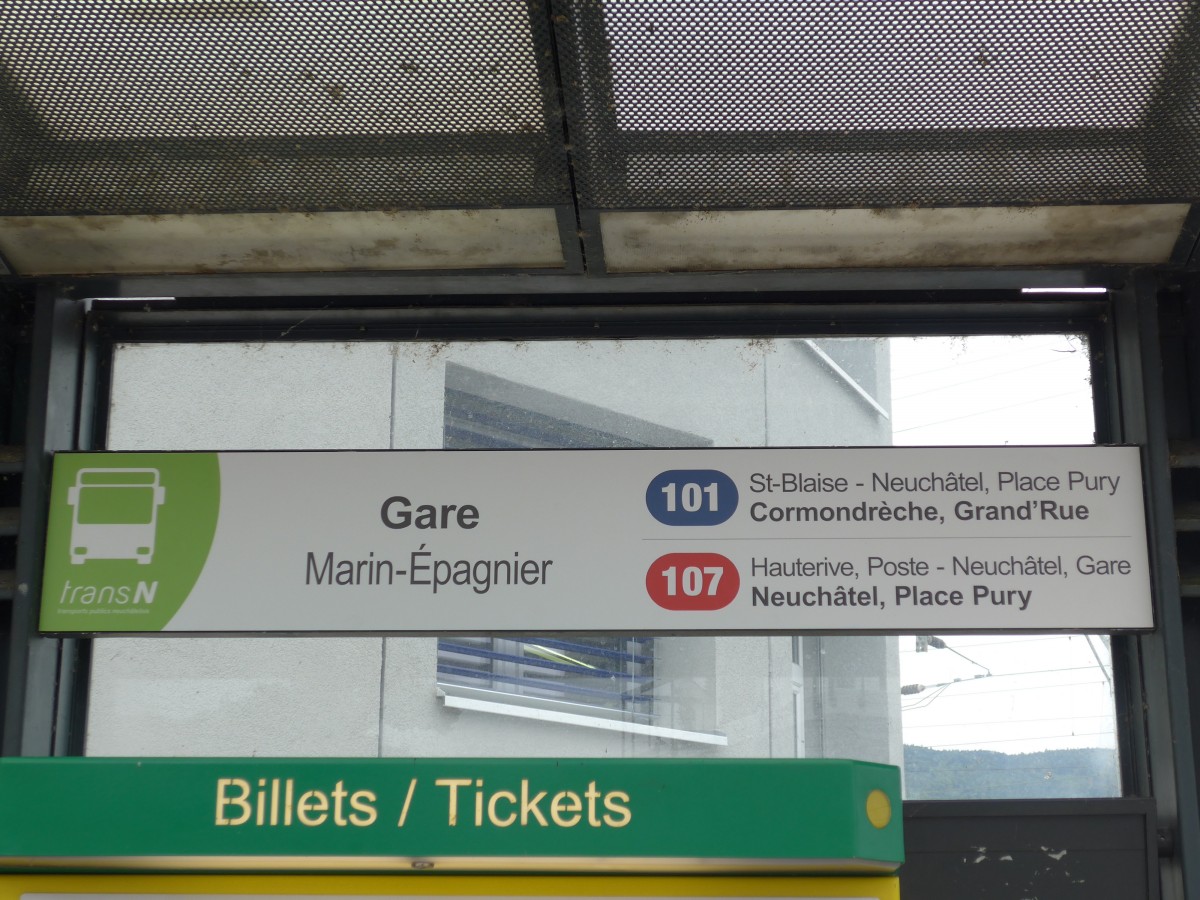 (164'828) - transN-Haltestelle - Marin-�pagnier, Gare - am 15. September 2015
