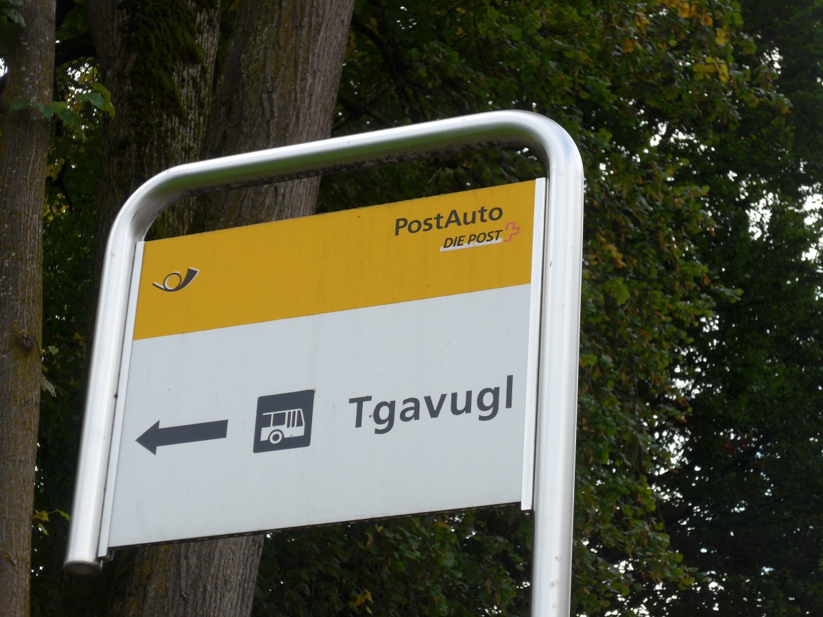 (165'246) - PostAuto-Hinweis-Haltestelle - < Tgavugl - am 19. September 2015