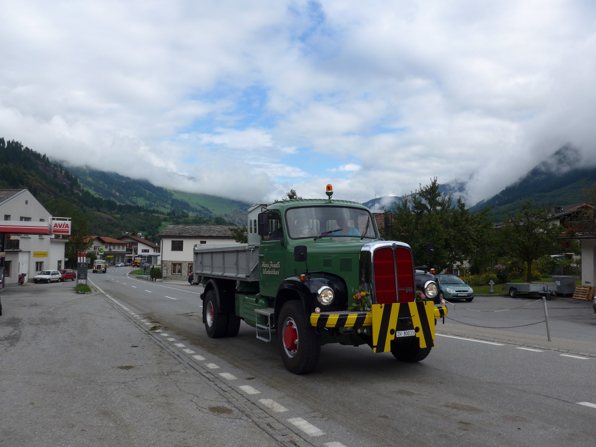 (165'276) - Friedli, Winterthur - ZH 80'033 - Saurer am 19. September 2015 in Andeer, Tgavugl