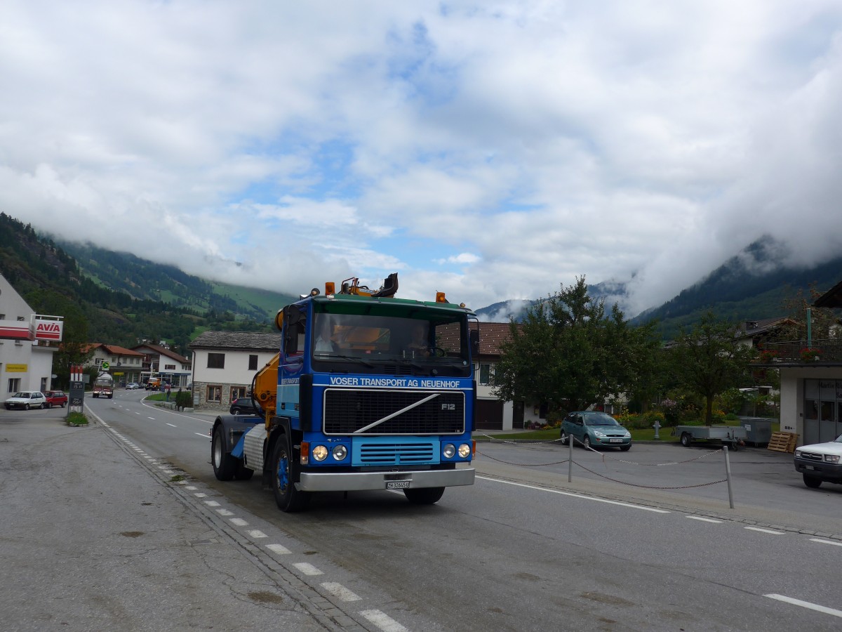 (165'279) - Voser, Neuenhof - ZH 32'645 U - Volvo am 19. September 2015 in Andeer, Tgavugl