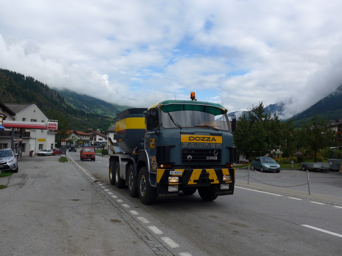 (165'300) - Dozza, K�snacht - Nr. 5/ZH 85'870 - Saurer am 19. September 2015 in Andeer, Tgavugl
