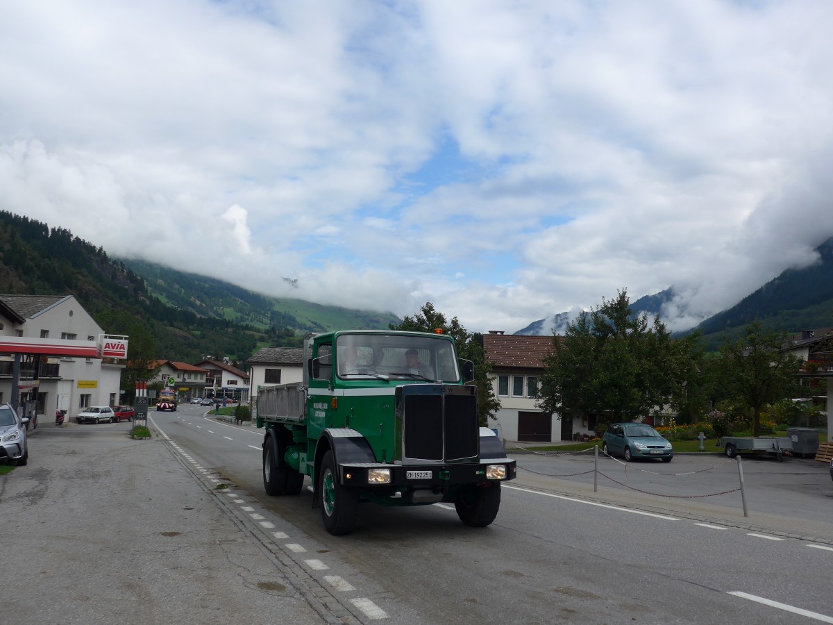 (165'313) - Wegm�ller, Attikon - ZH 192'251 - FBW am 19. September 2015 in Andeer, Tgavugl