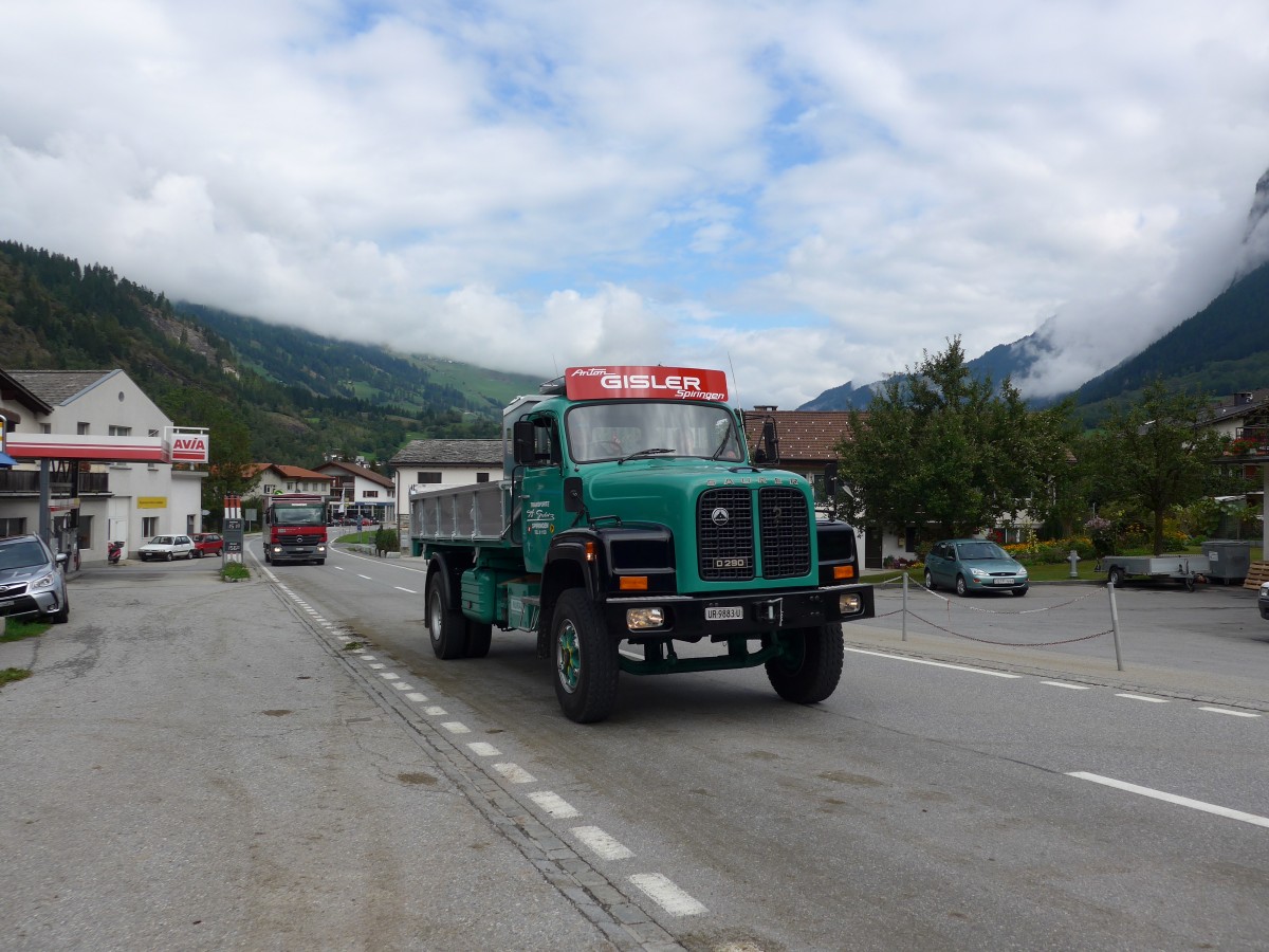 (165'322) - Gisler, Spiringen - UR 9883 U - Saurer am 19. September 2015 in Andeer, Tgavugl