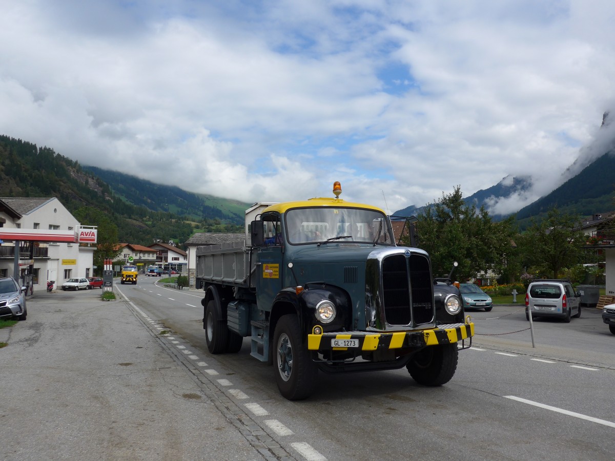 (165'328) - Dozza, K�snacht - Nr. 3/GL 1273 - Saurer am 19. September 2015 in Andeer, Tgavugl