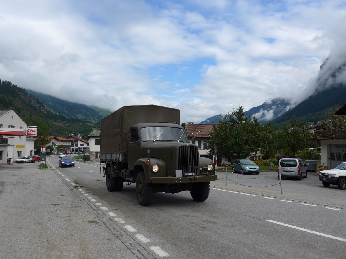 (165'360) - Saurer - ZH 210'073 - am 19. September 2015 in Andeer, Tgavugl