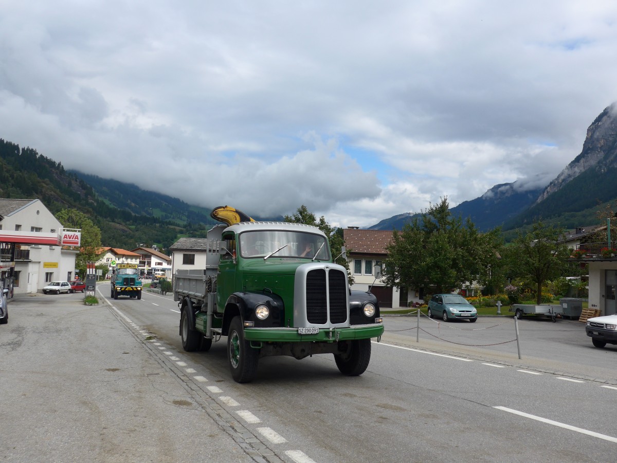 (165'403) - Saurer - SZ 200'091 - am 19. September 2015 in Andeer, Tgavugl