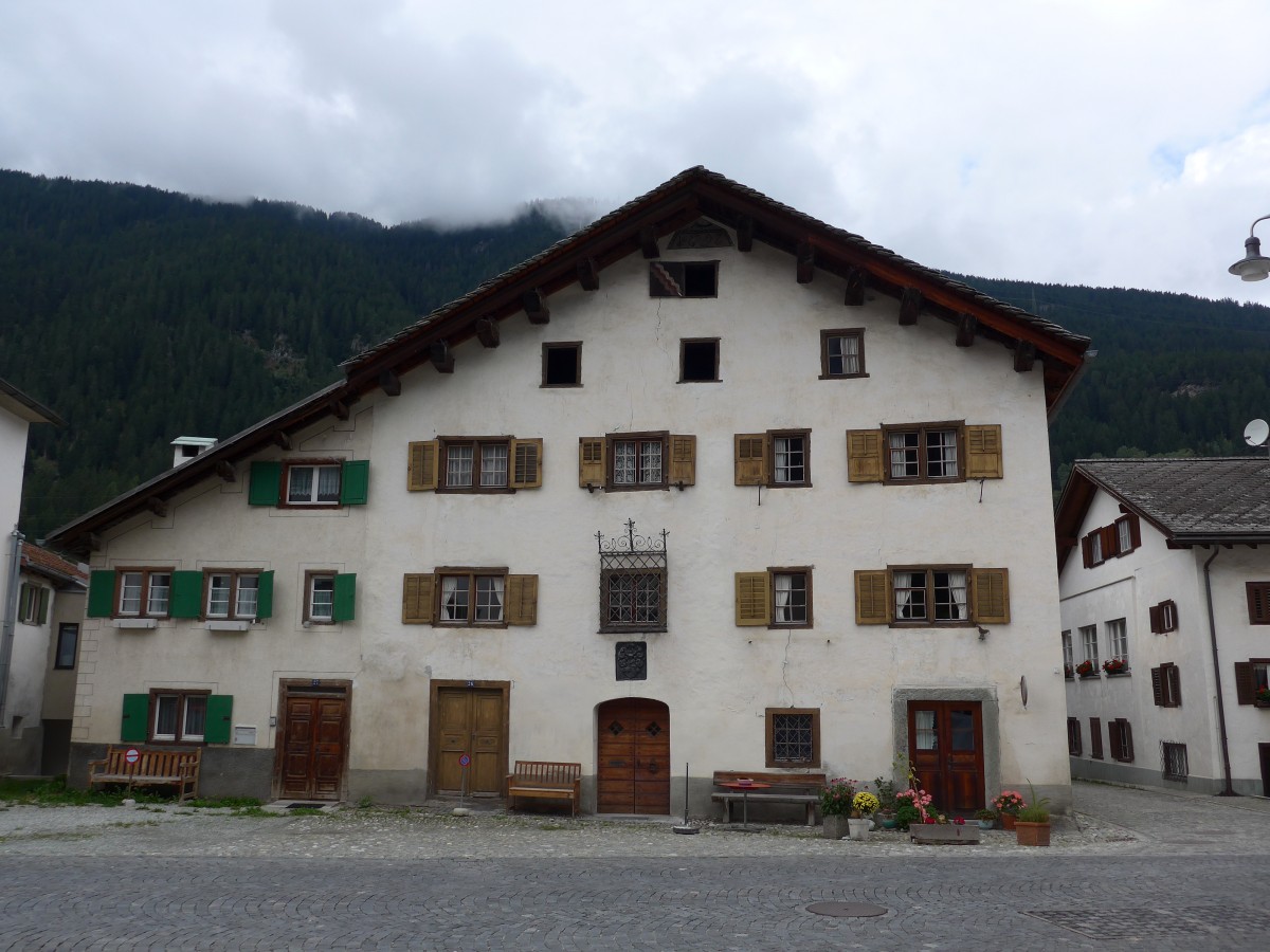 (165'416) - Altes Haus am 19. September 2015 in Andeer
