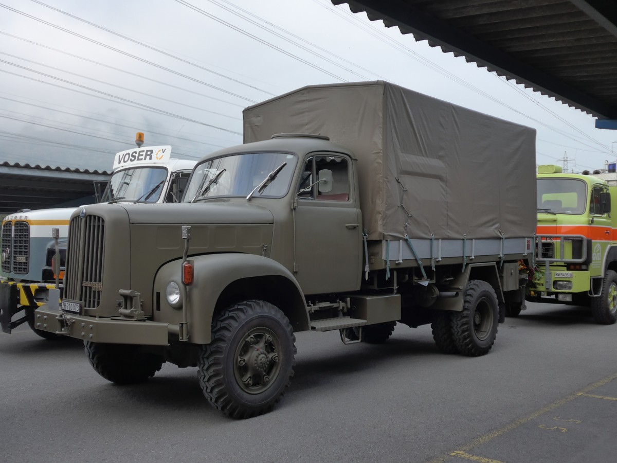 (166'082) - Saurer - ZH 210'073 - am 10. Oktober 2015 in Sch�nis, Bicoareal