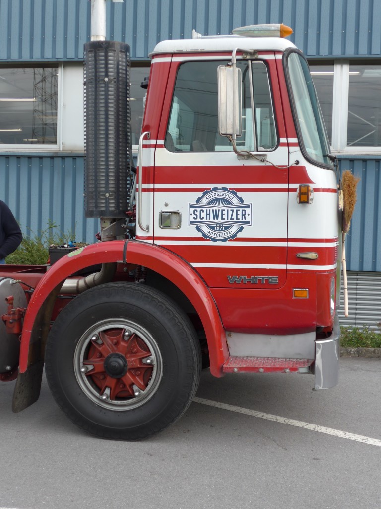 (166'120) - Schweizer Autohilfe - ZH 33'037 U - White am 10. Oktober 2015 in Sch�nis, Bicoareal