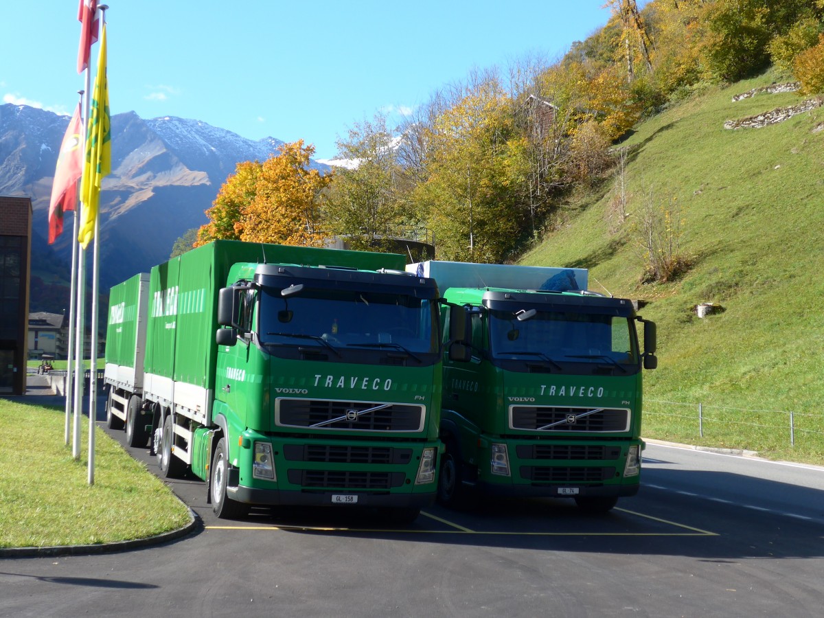 (166'142) - Traveco - Nr. 5.43/GL 158 - Volvo am 10. Oktober 2015 in Elm, Mineralquelle