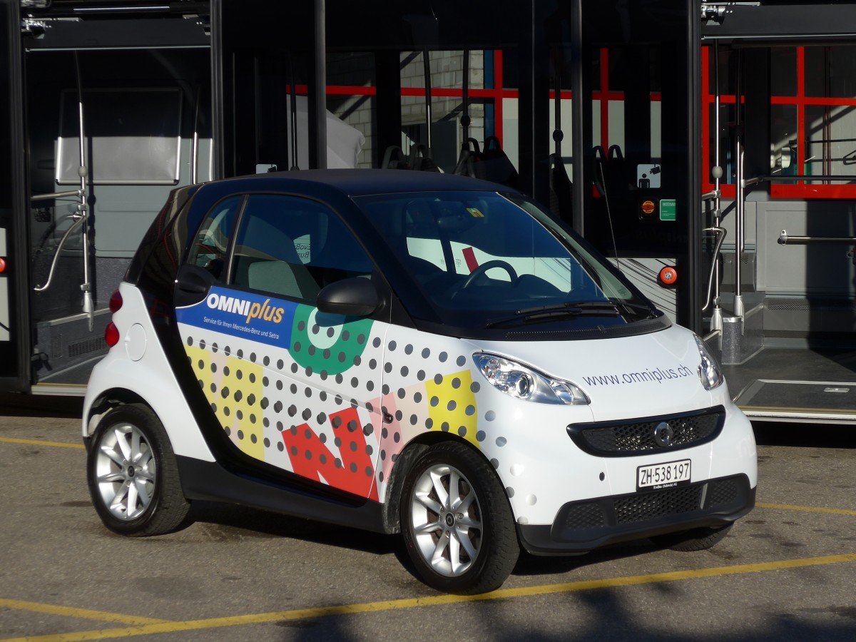 (166'533) - EvoBus, Kloten - ZH 538'197 - Smart am 6. November 2015 in Kloten, EvoBus