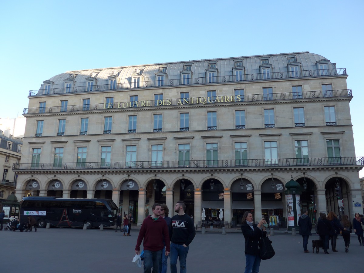 (166'711) - Le Louvre des Antiquaires von Paris am 15. November 2015