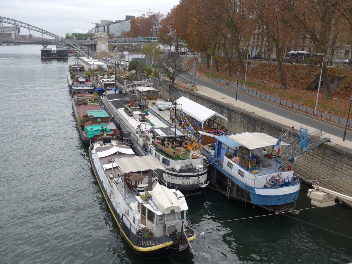 (166'825) - Schiffe auf der Seine am 16. November 2015 in Paris