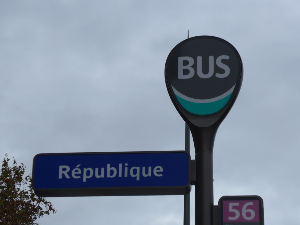 (166'963) - Bus-Haltestelle - Paris, R�publique - am 16. November 2015