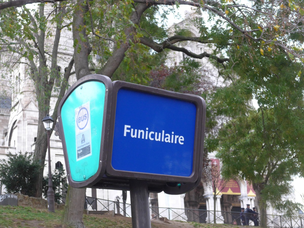 (167'061) - Bus-Haltestelle - Paris, Funiculaire - am 17. November 2015