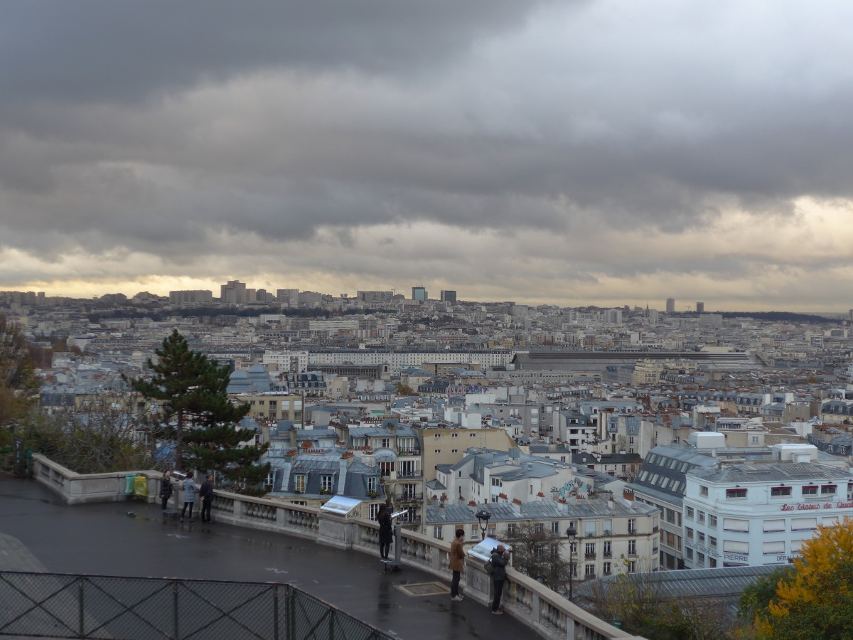 (167'062) - Blick �ber Paris am 17. November 2015 vom Montmartre aus