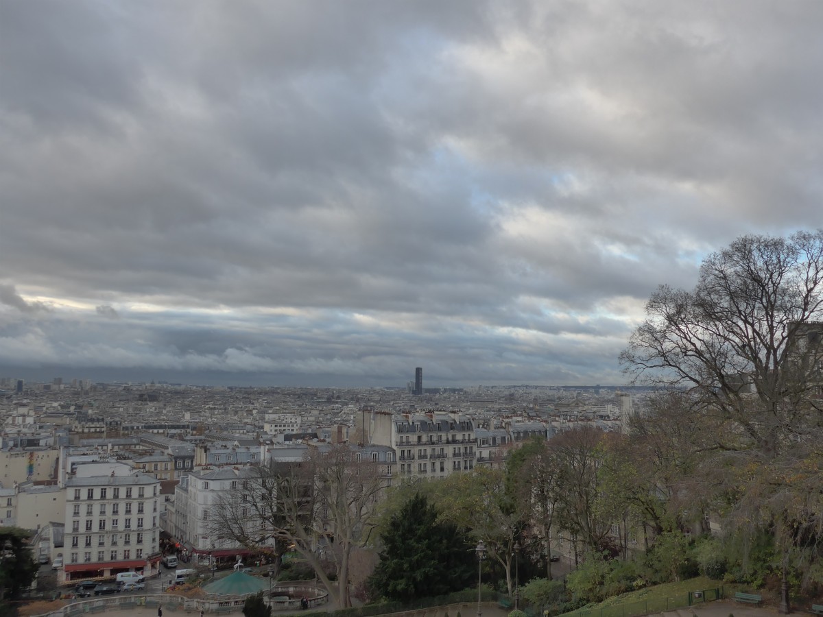 (167'067) - Blick �ber Paris am 17. November 2015 vom Montmartre aus