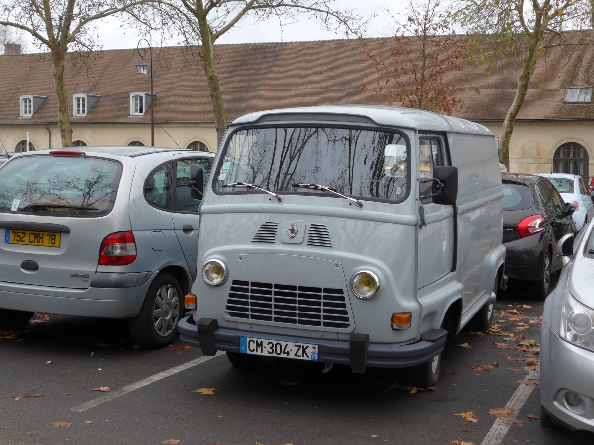 (167'211) - Renault - CM 304 ZK - am 17. November 2015 in Versailles, Ch�teau