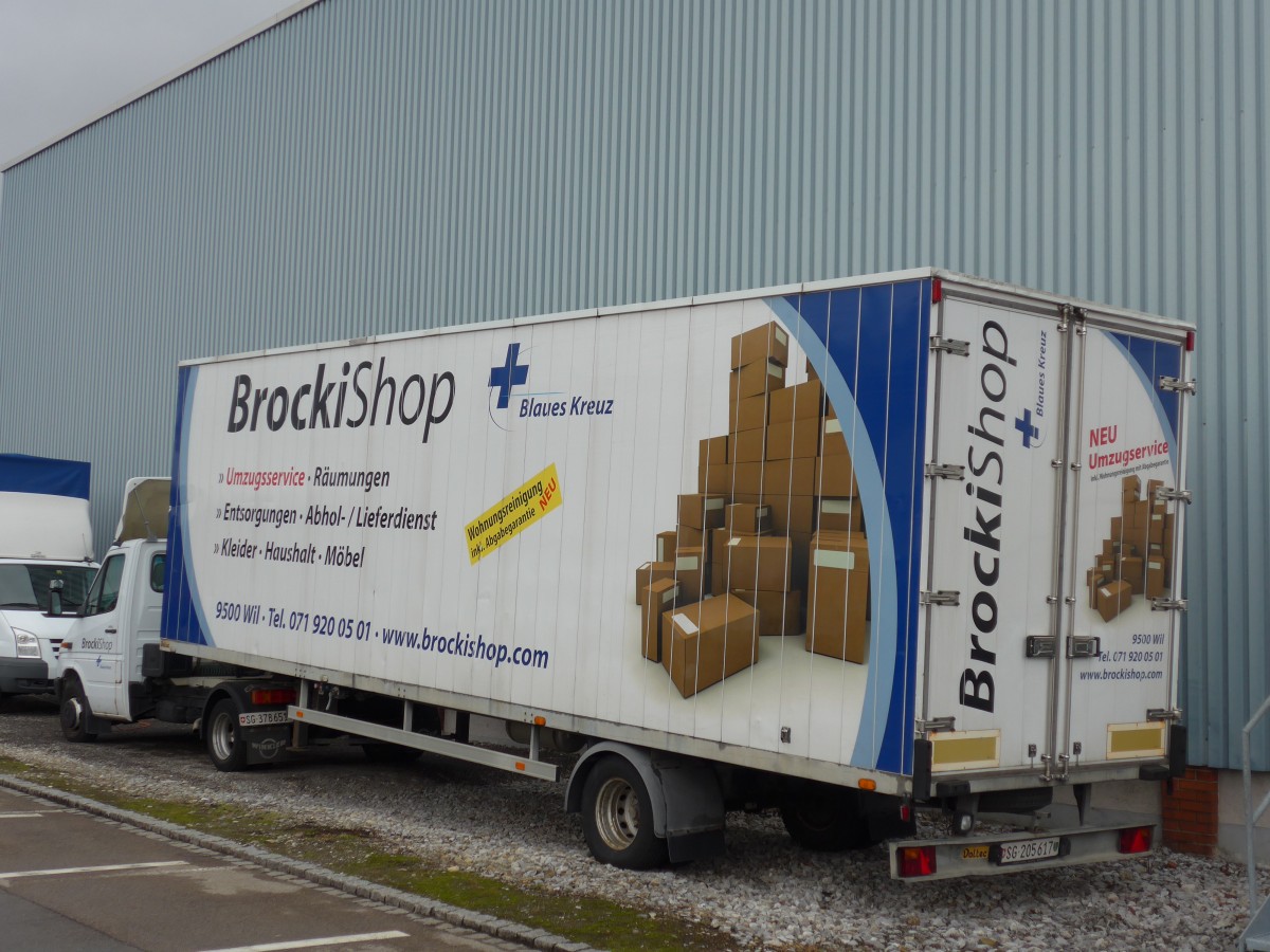 (167'503) - BrockiShop, Wil - SG 205'617 - Daltec Auflieger-Anh�nger am 25. November 2015 in Wil, BrockiShop