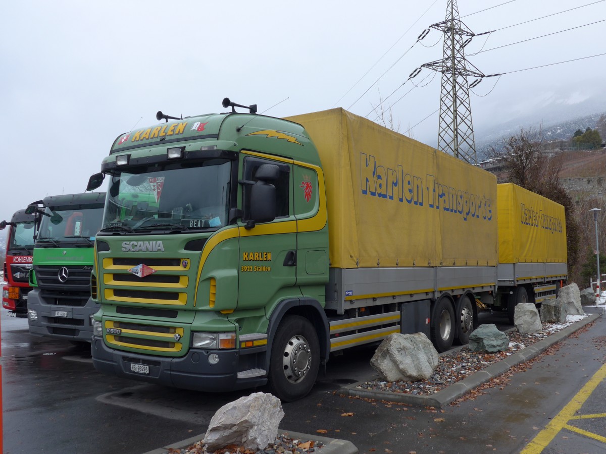 (167'577) - Karlen, Stalden - VS 93'293 - Scania am 29. November 2015 beim Bahnhof Leuk