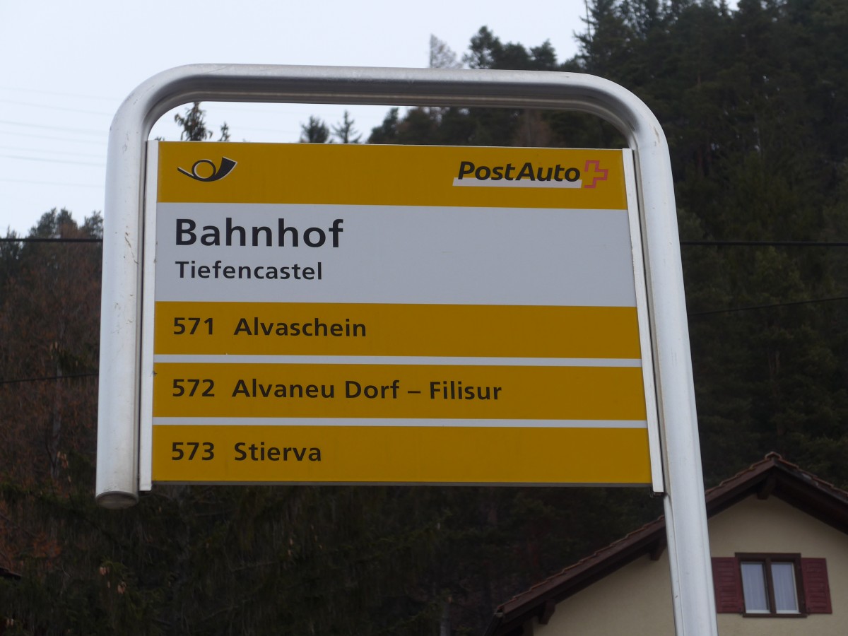 (168'229) - PostAuto-Haltestelle - Tiefencastel, Bahnhof - am 2. Januar 2016
