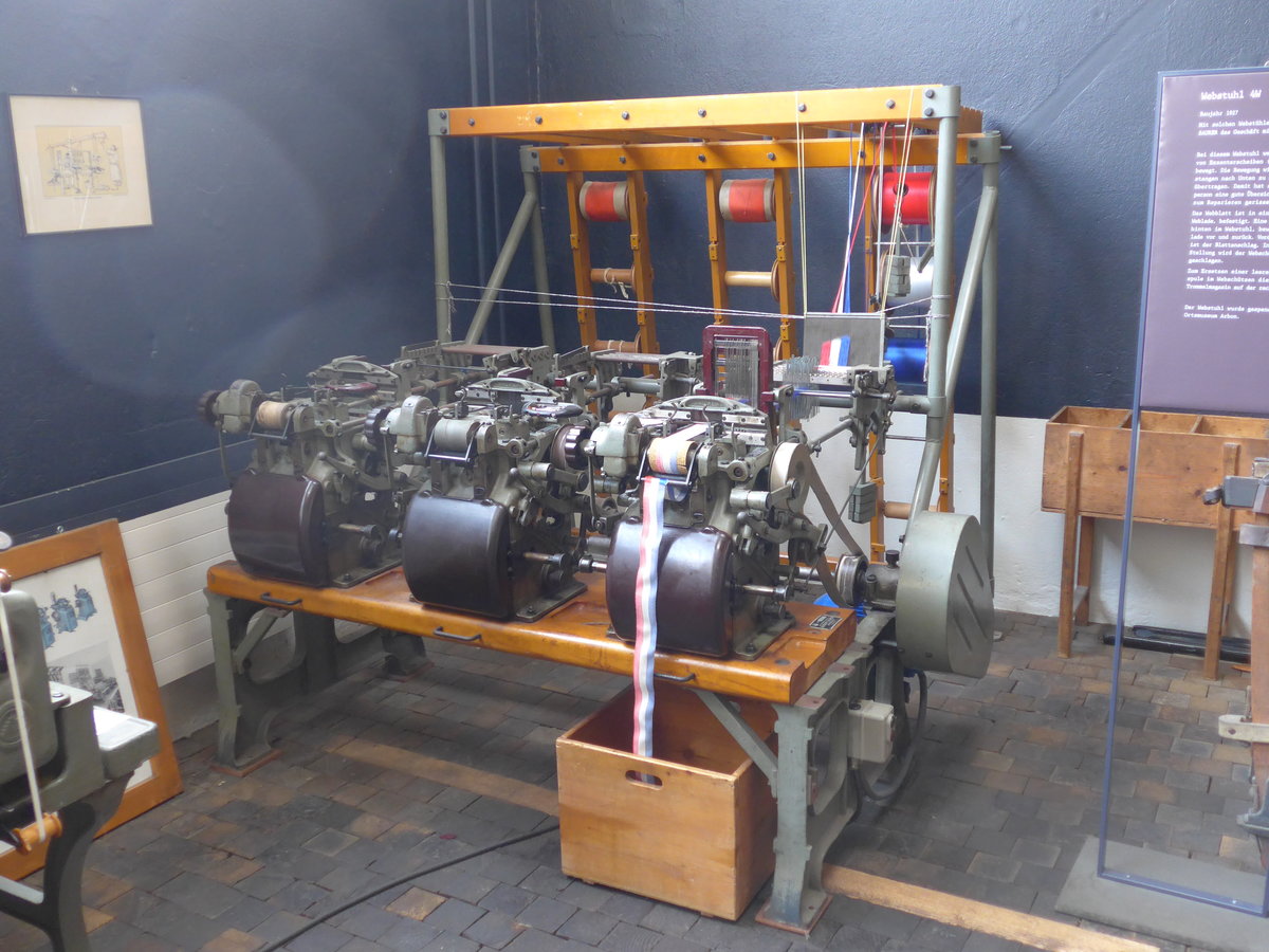 (169'707) - Im Saurer-Museum: Saurer Stickereimaschine am 2. April 2016