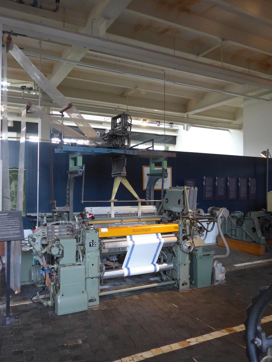 (169'709) - Im Saurer-Museum: Saurer Stickereimaschine am 2. April 2016