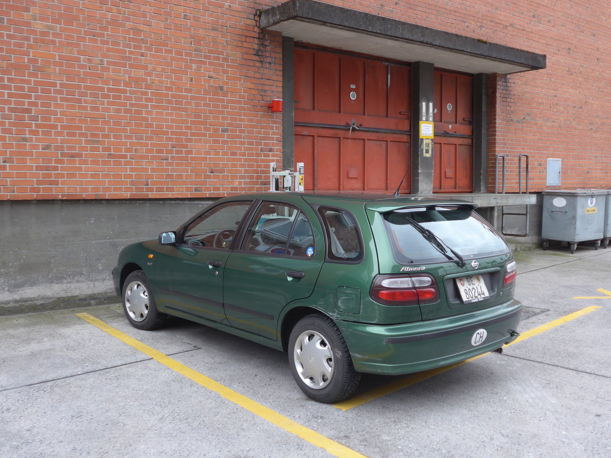 (169'794) - Nissan - BE 80'244 - am 8. April 2016 in Thun, Rosenau