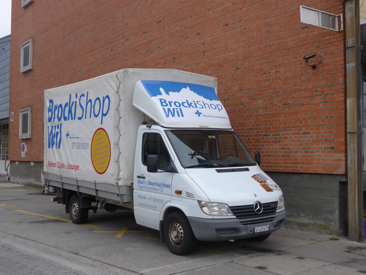 (169'805) - BrockiShop, Wil - SG 425'675 - Mercedes am 9. April 2016 in Thun, Rosenau