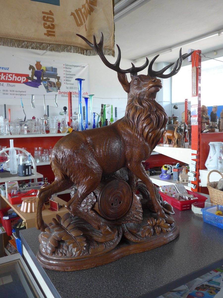 (169'809) - Geschnitzter Hirsch am 10. April 2016 im BrockiShop