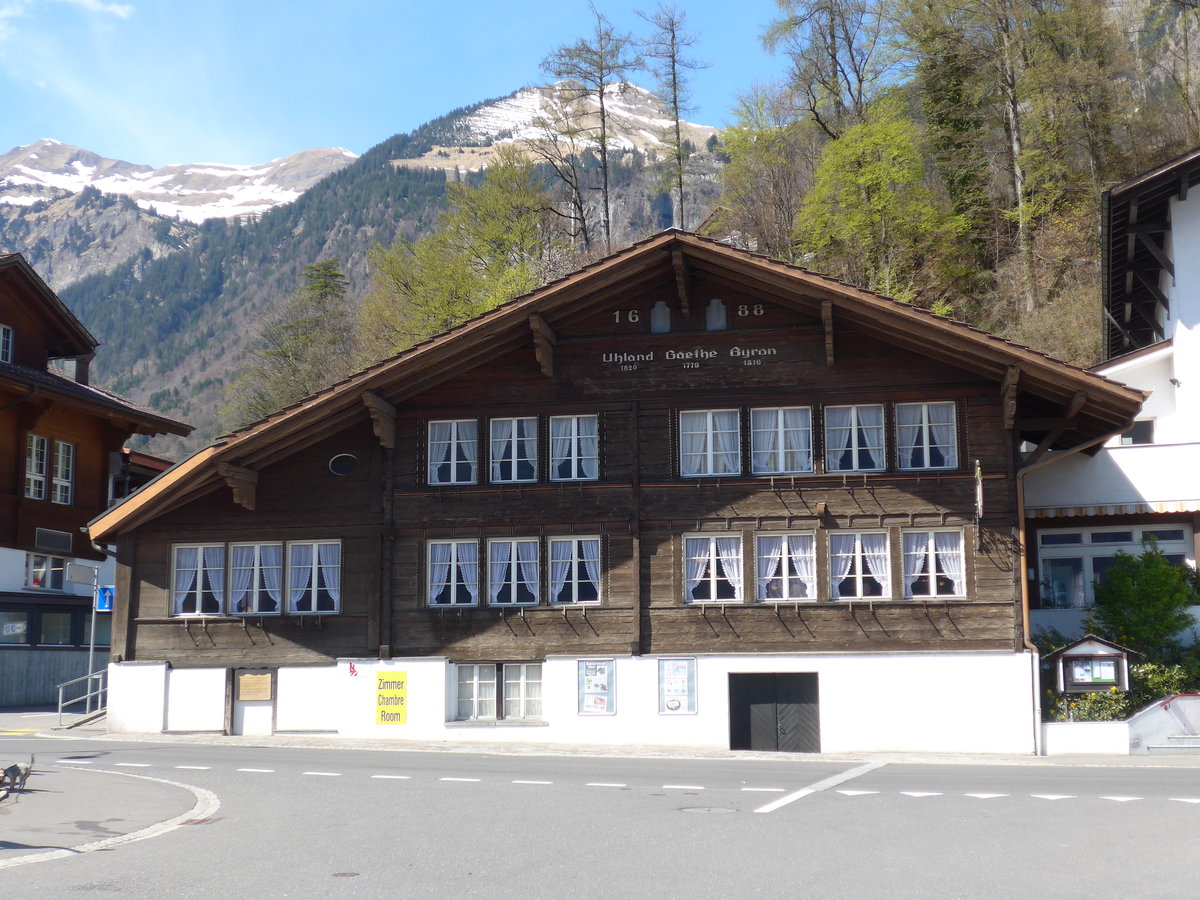 (169'850) - Altes Haus von 1688 am 11. April 2016 in Brienz