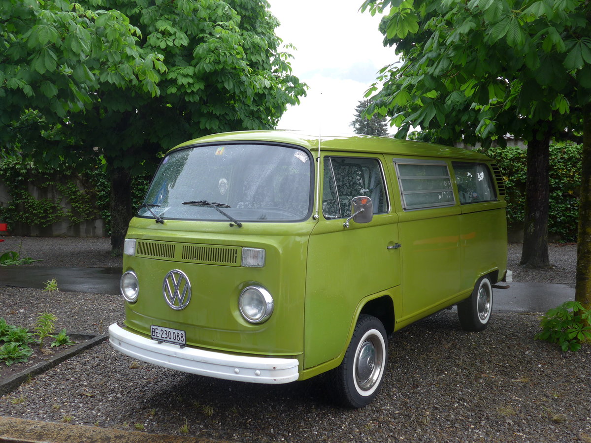 (170'621) - VW-Bus - BE 230'088 - am 14. Mai 2016 in Sarnen, OiO