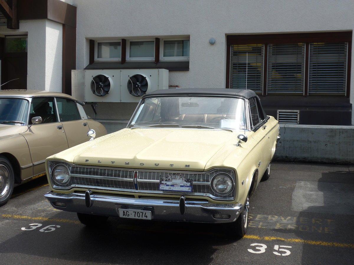 (170'803) - Plymouth - AG 7074 - am 14. Mai 2016 in Sarnen, OiO