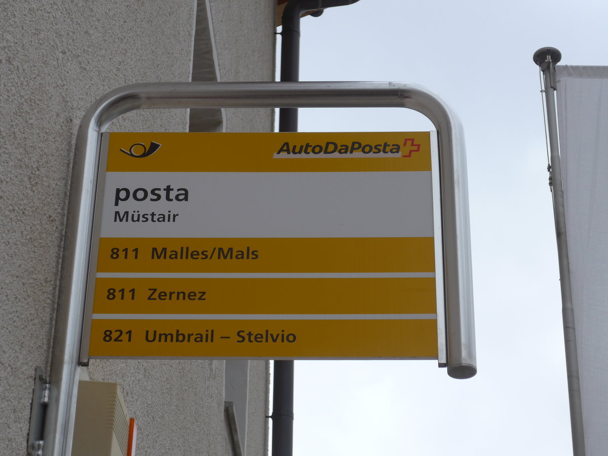 (170'902) - PostAuto-Haltestelle - M�stair, posta - am 16. Mai 2016