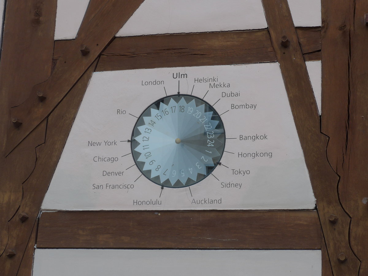 (171'025) - Sonnenuhr am 19. Mai 2016 in Ulm