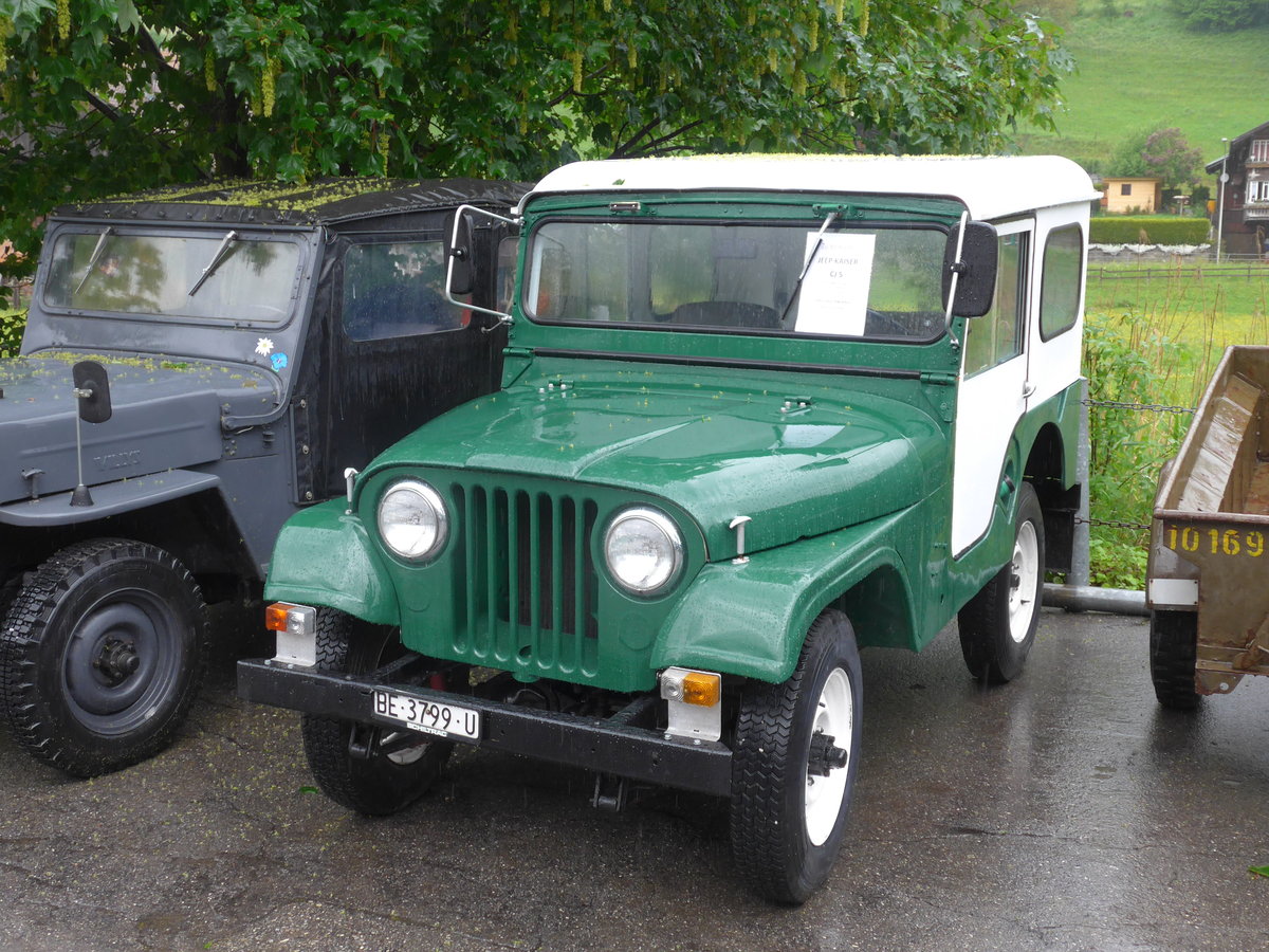 (171'459) - Jeep - BE 3799 U - am 28. Mai 2016 beim Bahnhof Boltigen