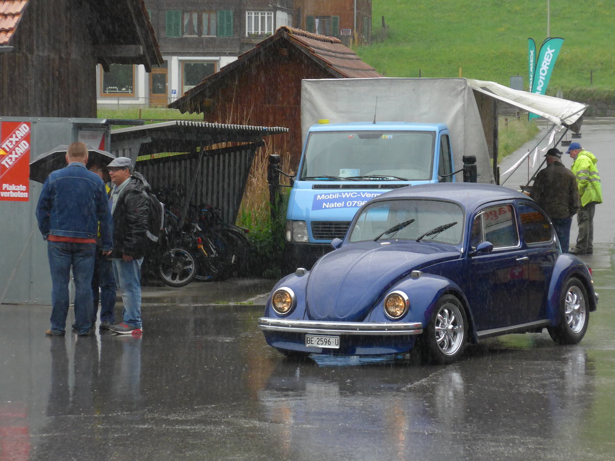 (171'484) - VW-K�fer - BE 2596 U - am 28. Mai 2016 beim Bahnhof Boltigen