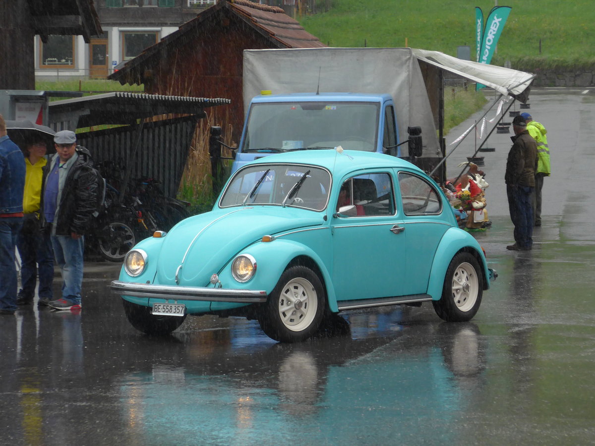 (171'485) - VW-K�fer - BE 558'357 - am 28. Mai 2016 beim Bahnhof Boltigen