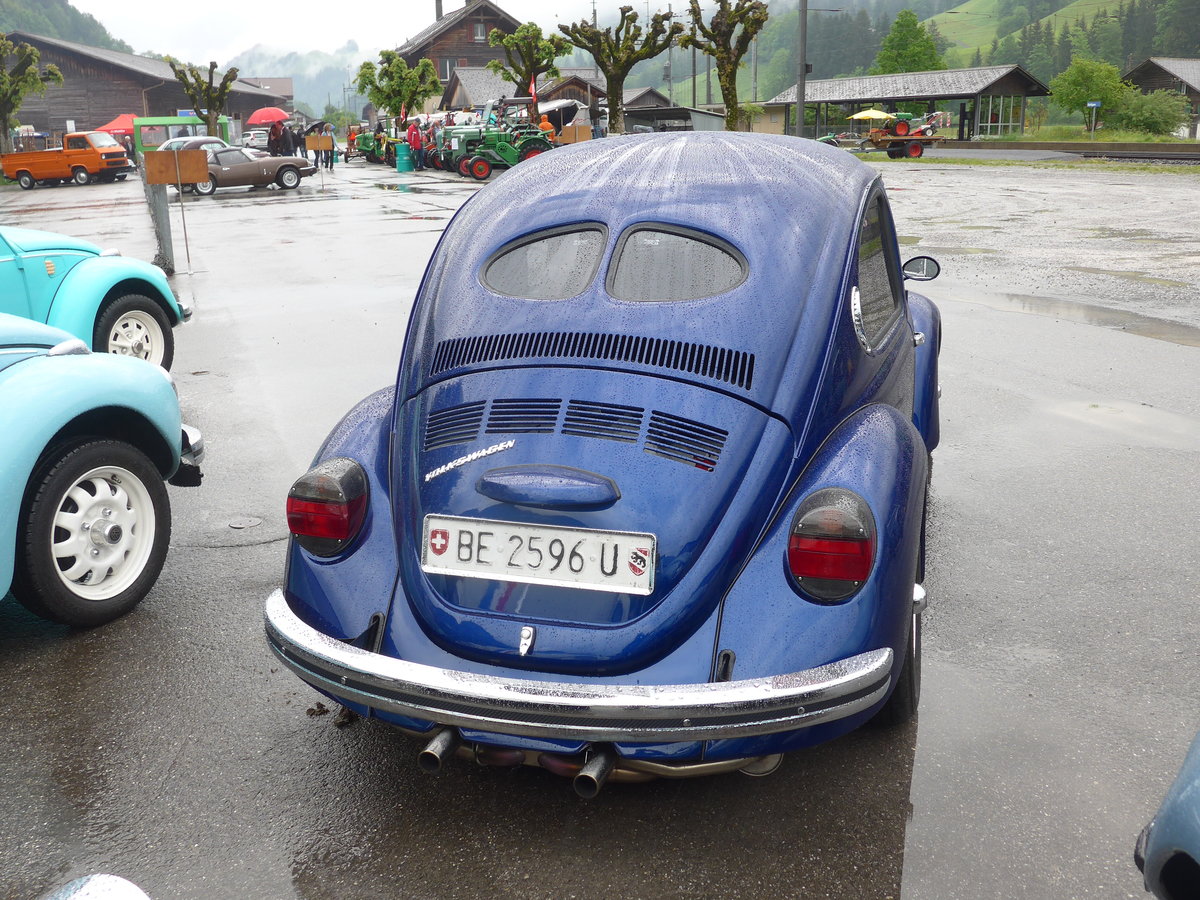 (171'490) - VW-K�fer - BE 2596 U - am 28. Mai 2016 beim Bahnhof Boltigen