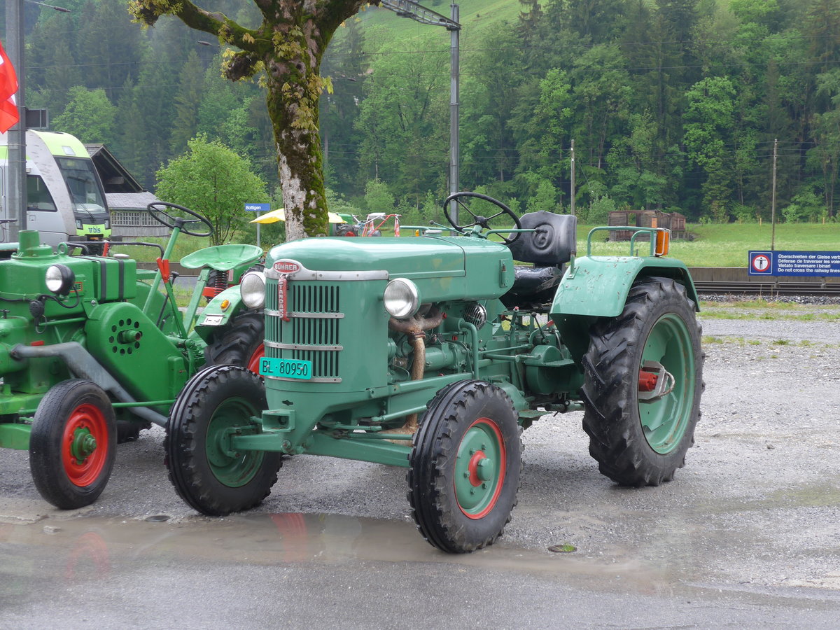 (171'496) - B�hrer - BL 80'950 - am 28. Mai 2016 beim Bahnhof Boltigen