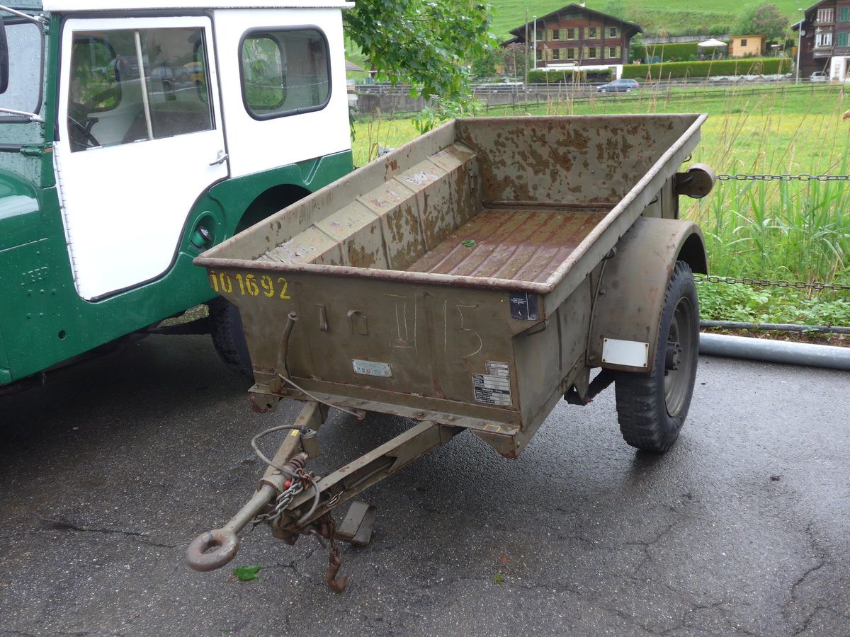 (171'507) - Anh�nger - Rast am 28. Mai 2016 beim Bahnhof Boltigen