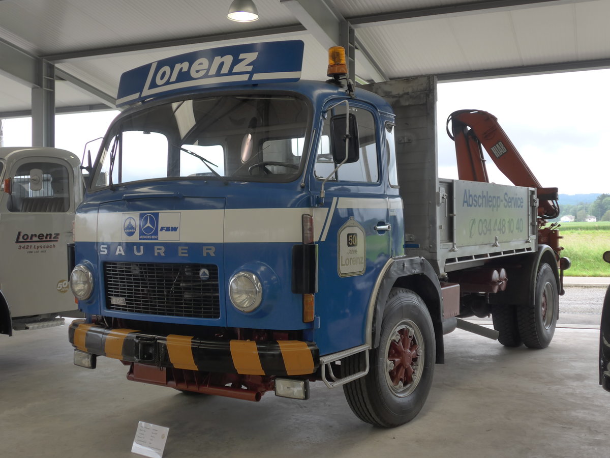 (171'581) - Lorenz, Lyssach - Saurer am 4. Juni 2016 in Lyssach, Garage