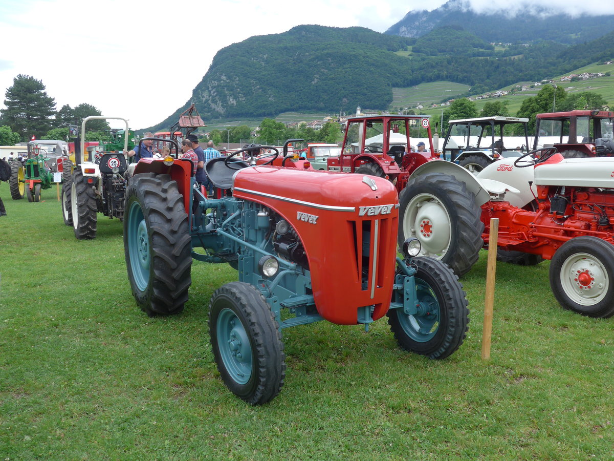 (172'058) - Vevey - am 25. Juni 2016 in Aigle, Saurertreffen