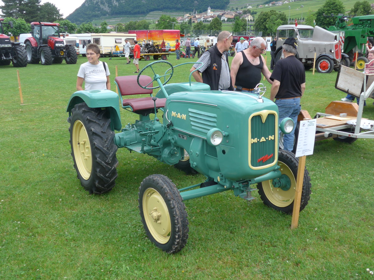 (172'073) - MAN - am 25. Juni 2016 in Aigle, Saurertreffen
