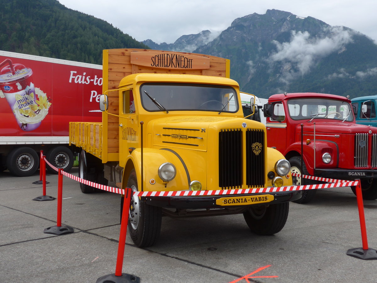 (172'262) - Schildknecht - Scania am 26. Juni 2016 in Interlaken, Flugplatz