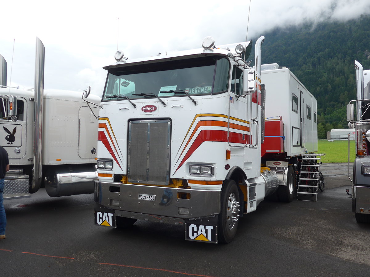 (172'310) - Peterbilt - VD 242'888 - am 26. Juni 2016 in Interlaken, Flugplatz