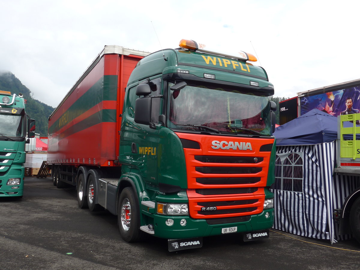(172'335) - Wipfli, Fl�elen - UR 9249 - Scania am 26. Juni 2016 in Interlaken, Flugplatz